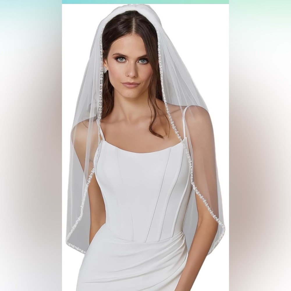 1 Tier Crystal Pearl Beaded Edge Bridal Wedding Veil Fingertip Length
